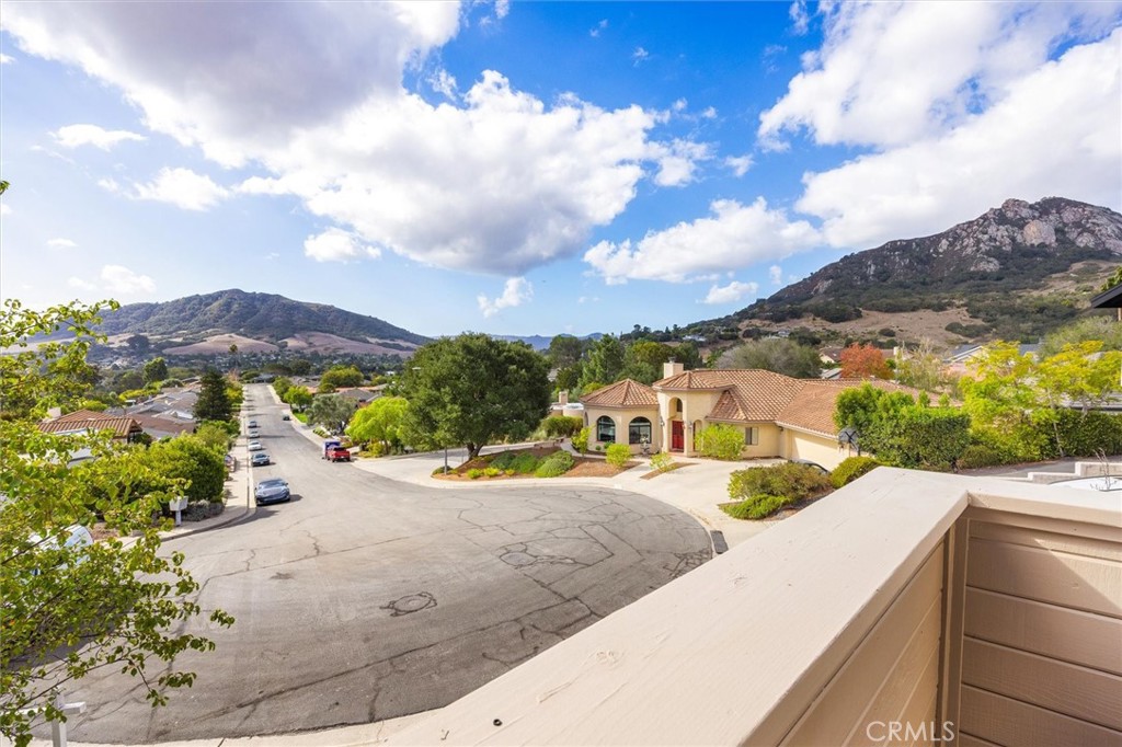 957 Skyline Dr, San Luis Obispo, CA 93405