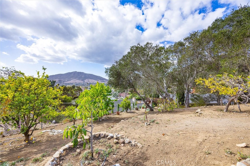 957 Skyline Dr, San Luis Obispo, CA 93405