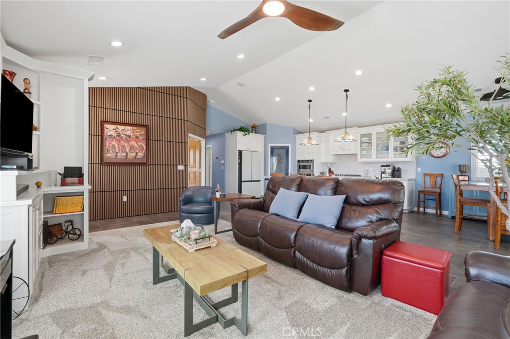 1644 W Marinette Ave, Exeter, CA 93221