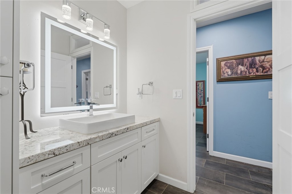 1644 W Marinette Ave, Exeter, CA 93221