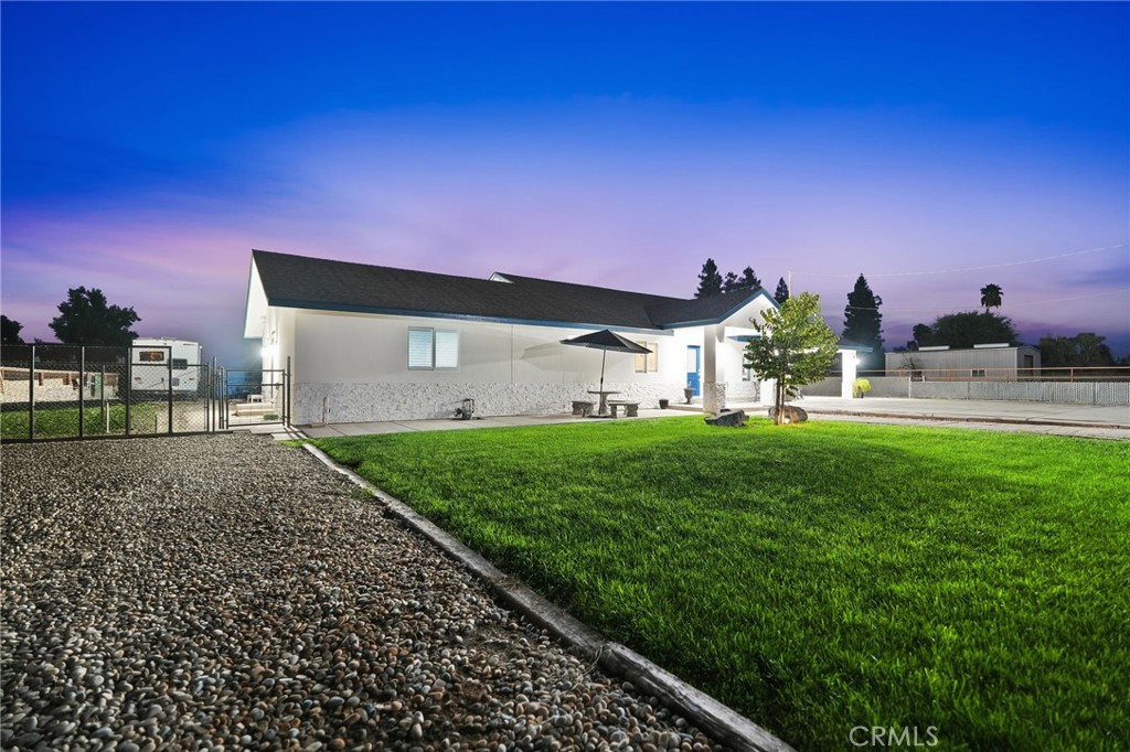 1644 W Marinette Ave, Exeter, CA 93221