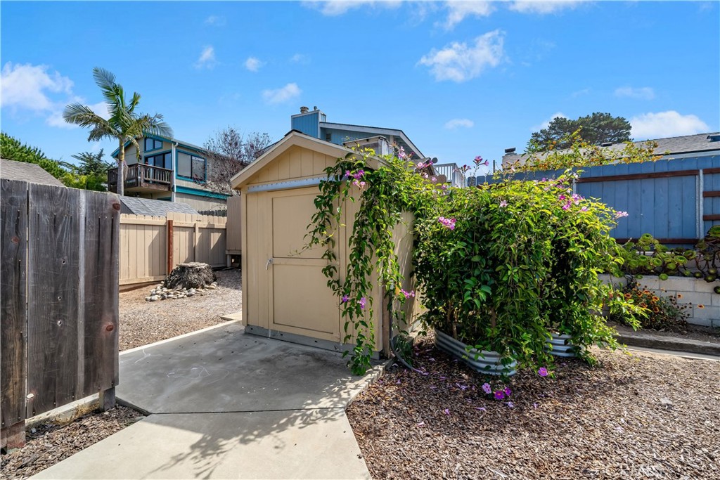 557 Mitchell Dr, Los Osos, CA 93402