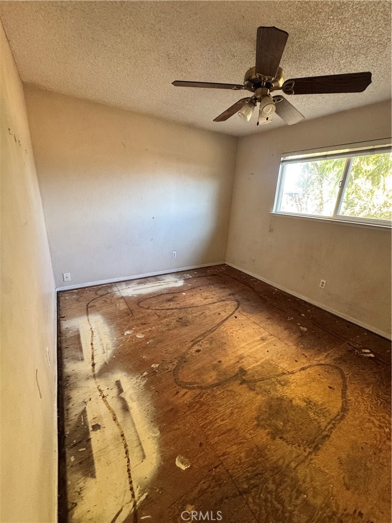 107 W Richert, Clovis, CA 93612