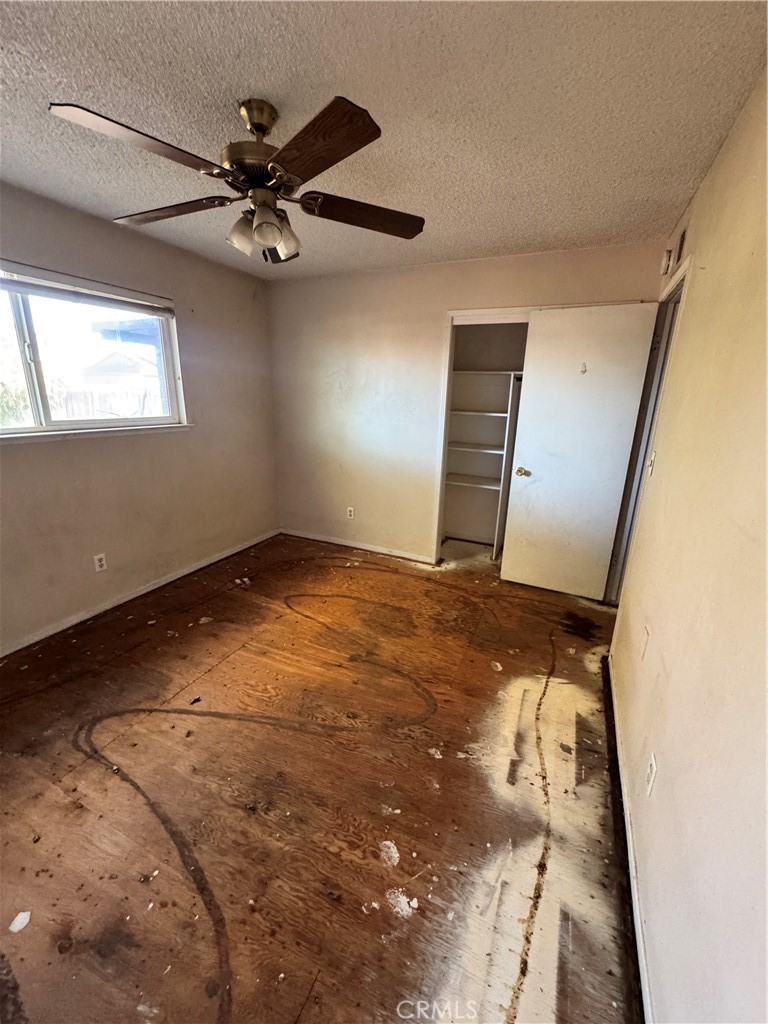 107 W Richert, Clovis, CA 93612