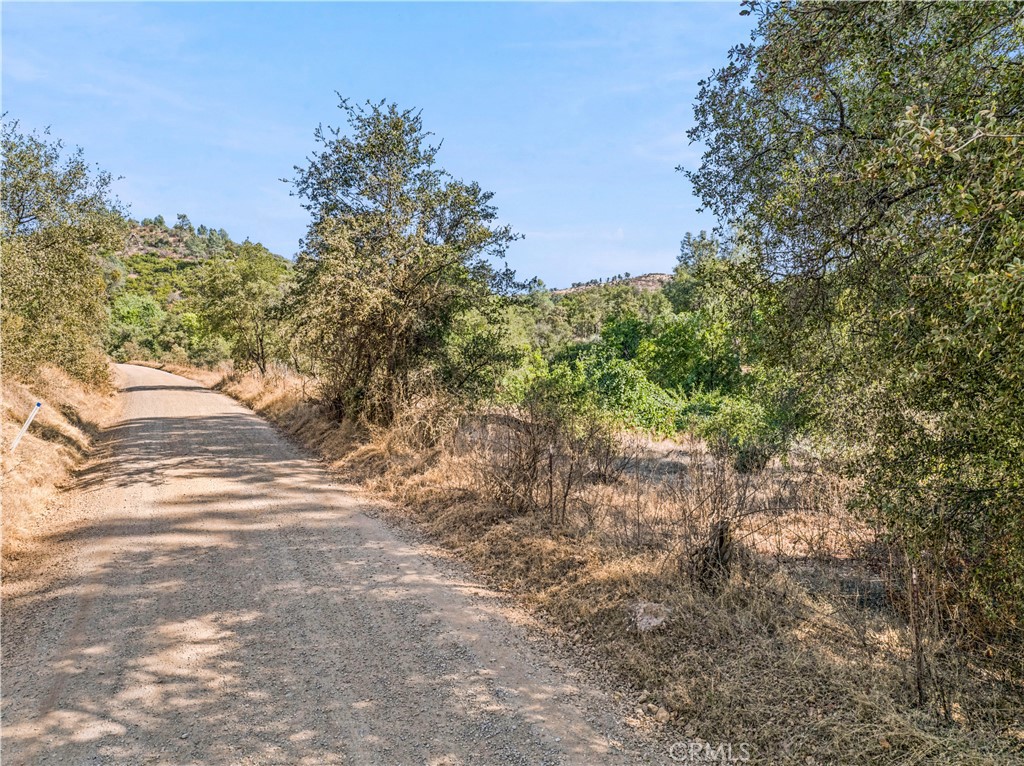 8321 Hunters Valley Rd, Mariposa, CA 95338