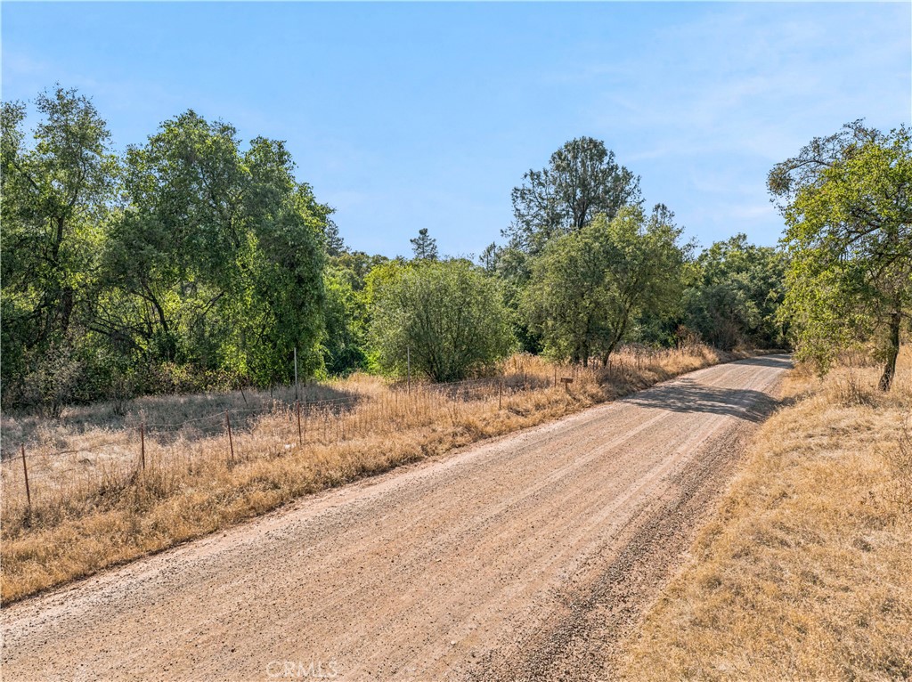 8321 Hunters Valley Rd, Mariposa, CA 95338