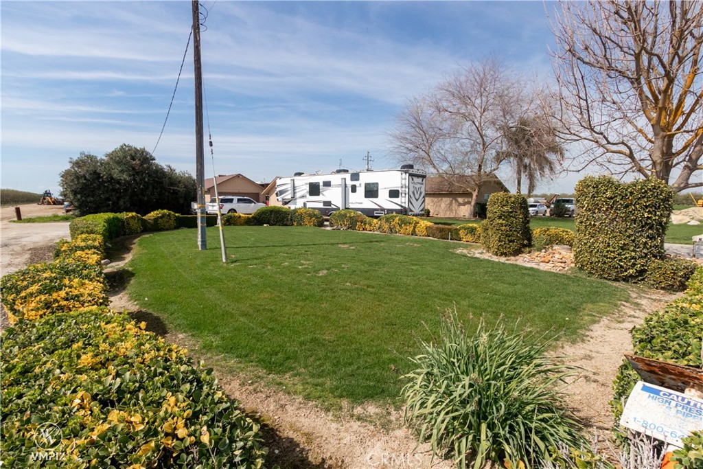 11697 Melcher Rd, Mcfarland, CA 93250