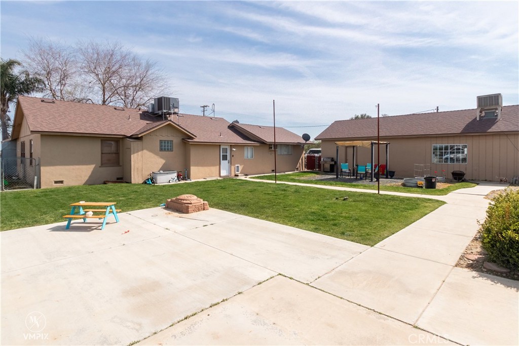 11697 Melcher Rd, Mcfarland, CA 93250