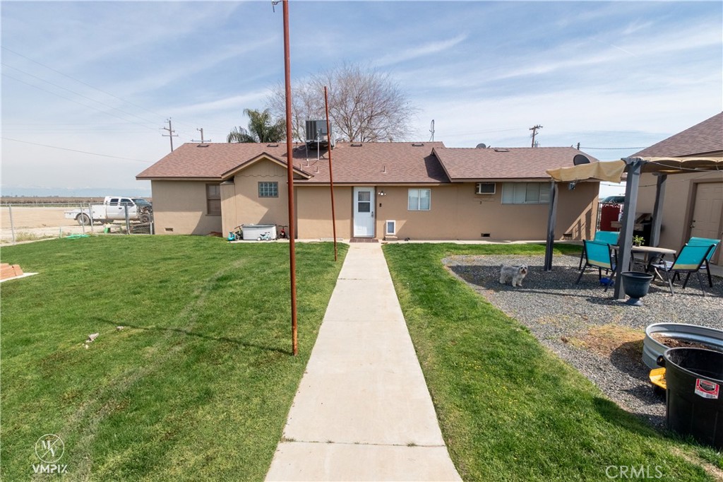 11697 Melcher Rd, Mcfarland, CA 93250