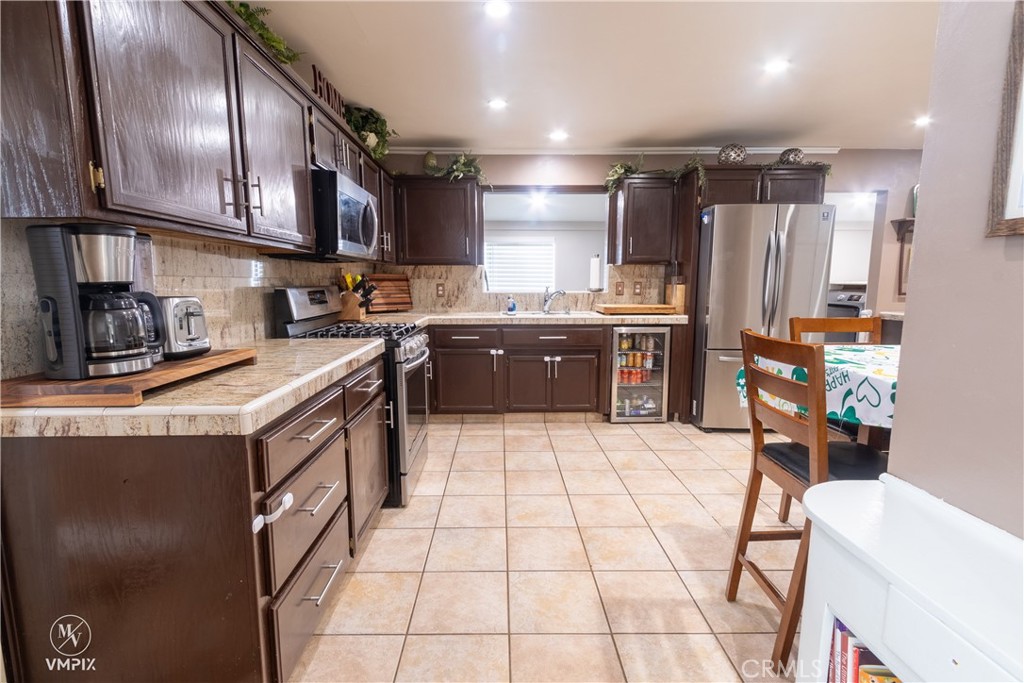 11697 Melcher Rd, Mcfarland, CA 93250