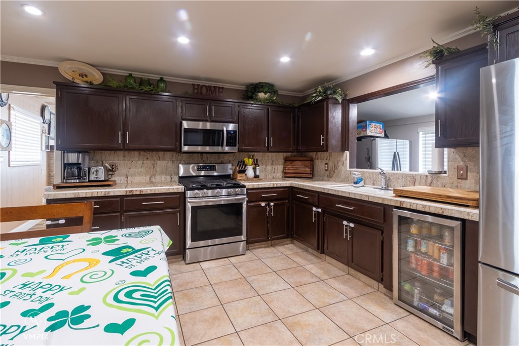 11697 Melcher Rd, Mcfarland, CA 93250