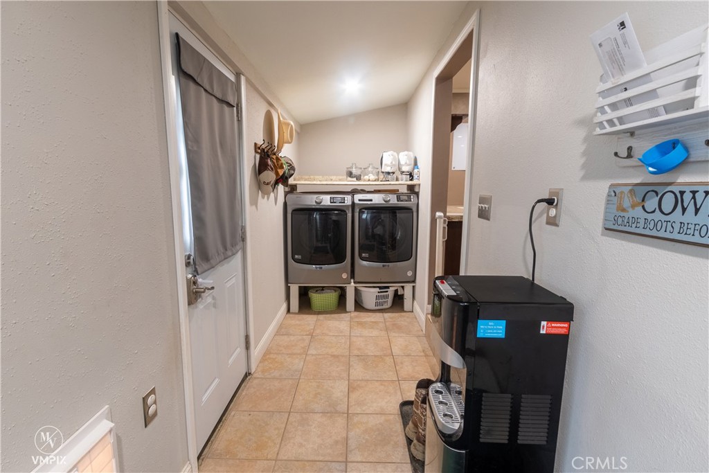 11697 Melcher Rd, Mcfarland, CA 93250