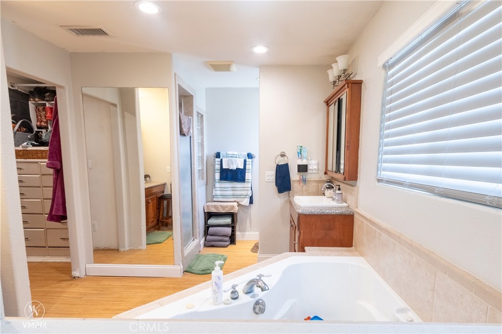 11697 Melcher Rd, Mcfarland, CA 93250