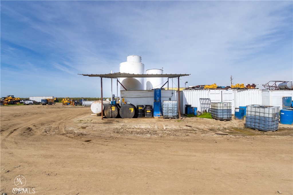 11697 Melcher Rd, Mcfarland, CA 93250