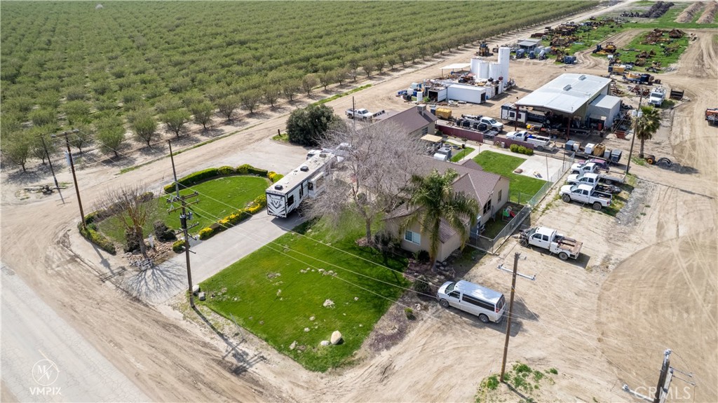 11697 Melcher Rd, Mcfarland, CA 93250