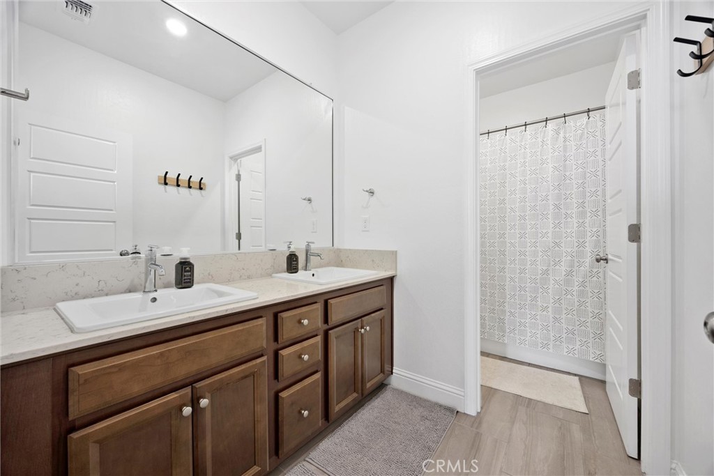 3310 Spruce Park Way, Shafter, CA 93263