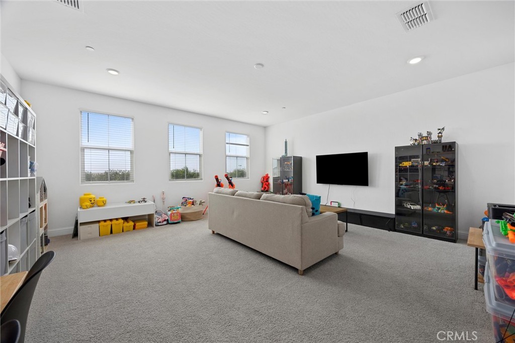 3310 Spruce Park Way, Shafter, CA 93263