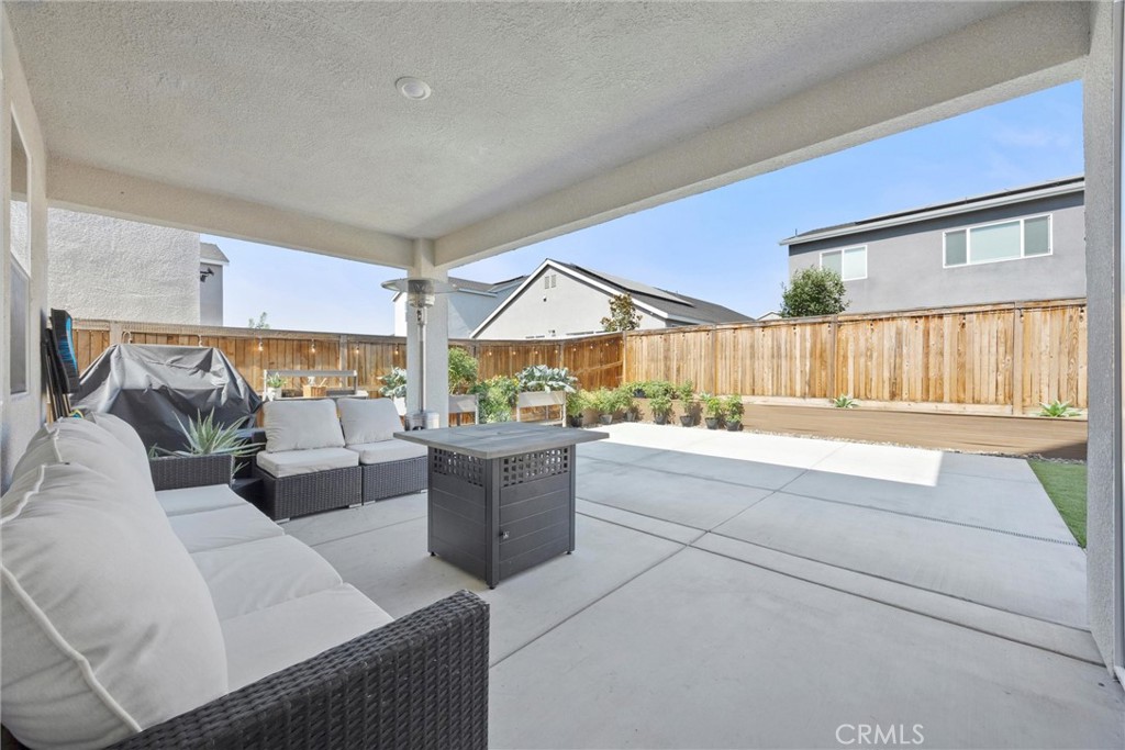 3310 Spruce Park Way, Shafter, CA 93263