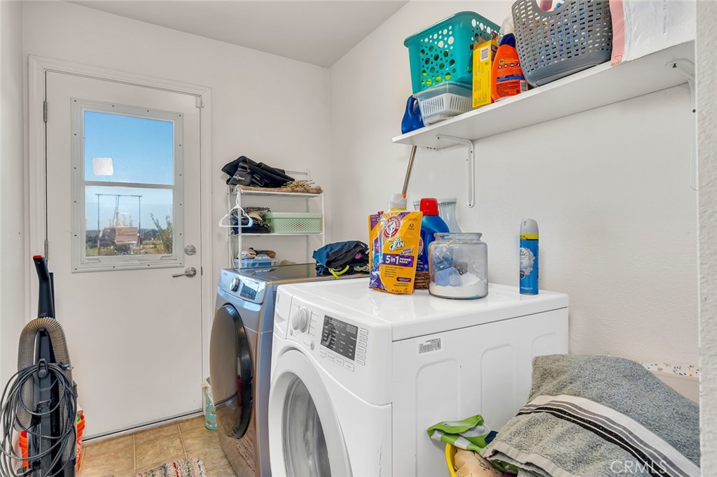 17225 Custer, Dos Palos, CA 93620