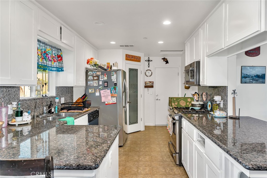 17225 Custer, Dos Palos, CA 93620