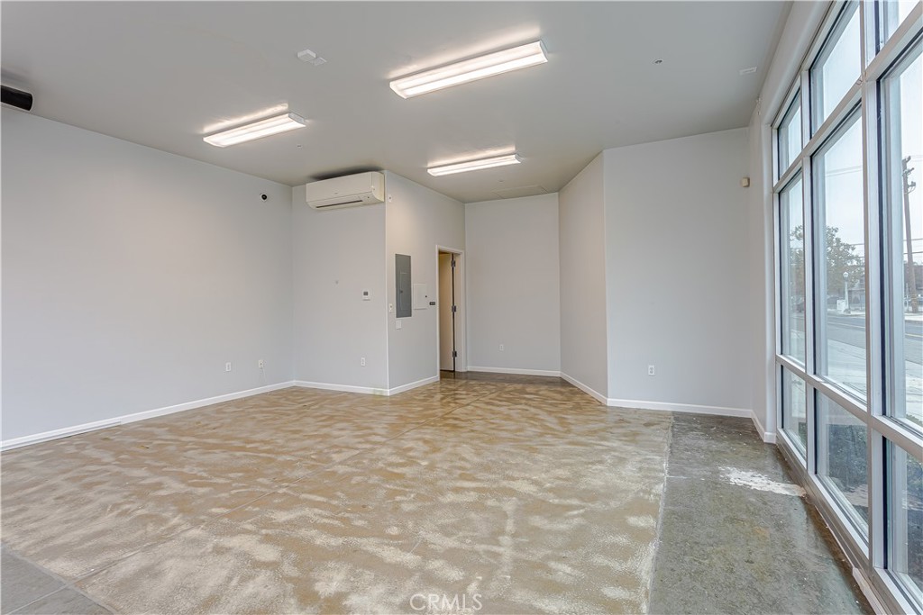 1759 Fulton, Fresno, CA 93721