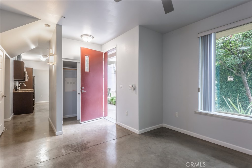 1759 Fulton, Fresno, CA 93721