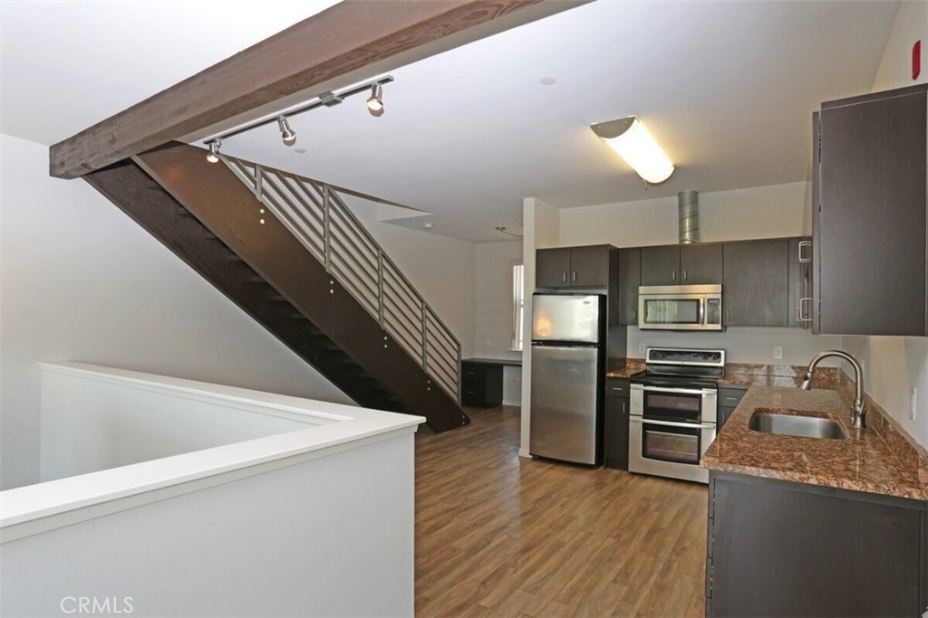 1759 Fulton, Fresno, CA 93721