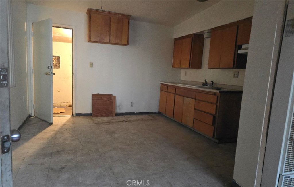 126 W. Strother Ave, Fresno, CA 93706