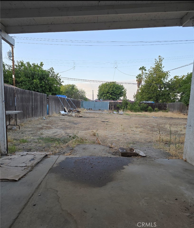 126 W. Strother Ave, Fresno, CA 93706