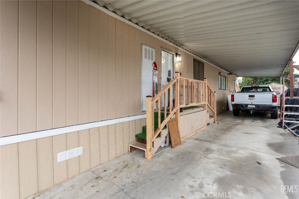 975 N H #41, Tulare, CA 93274