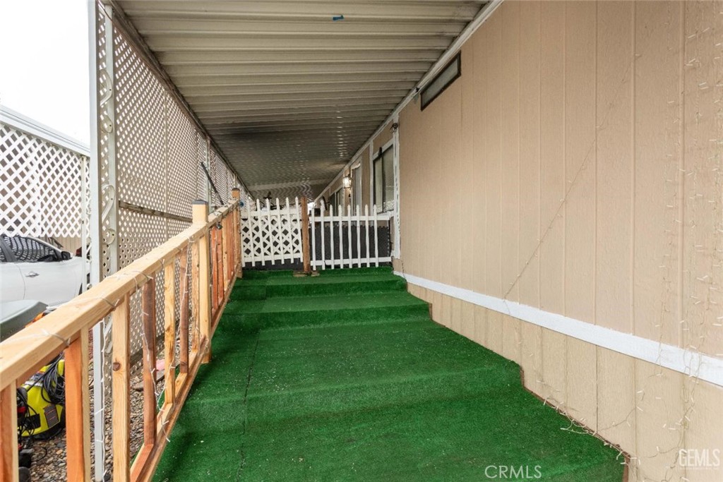 975 N H #41, Tulare, CA 93274