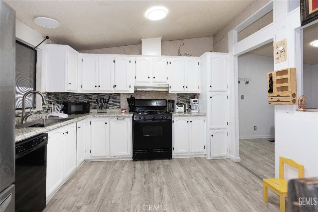 975 N H #41, Tulare, CA 93274