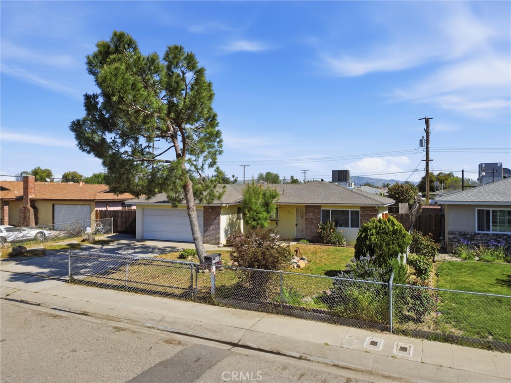 334 N Argyle St, Porterville, CA 93257
