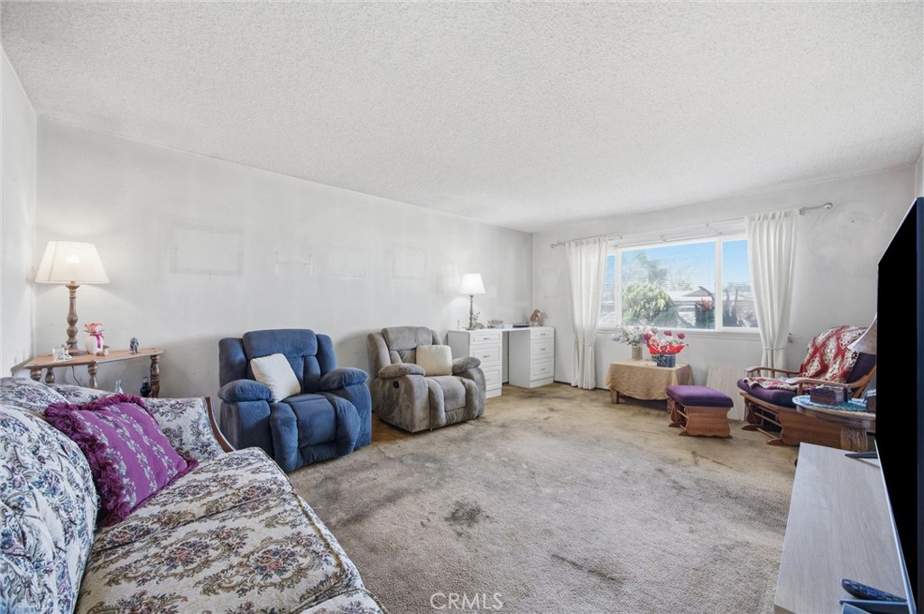 334 N Argyle St, Porterville, CA 93257