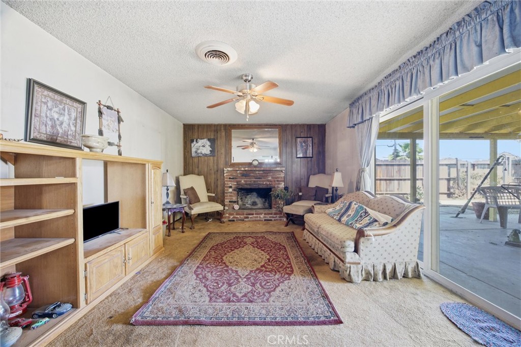 334 N Argyle St, Porterville, CA 93257