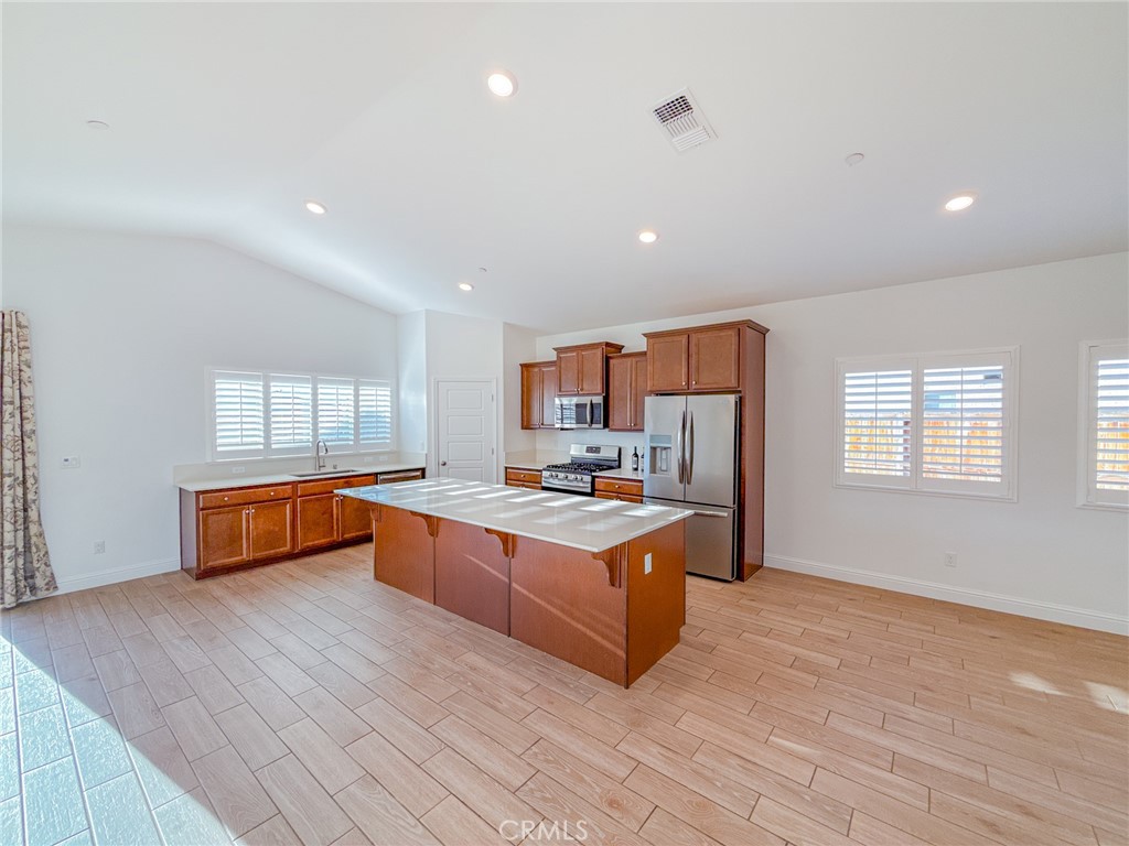 3317 WHISPERING BRK LANE, Shafter, CA 93263