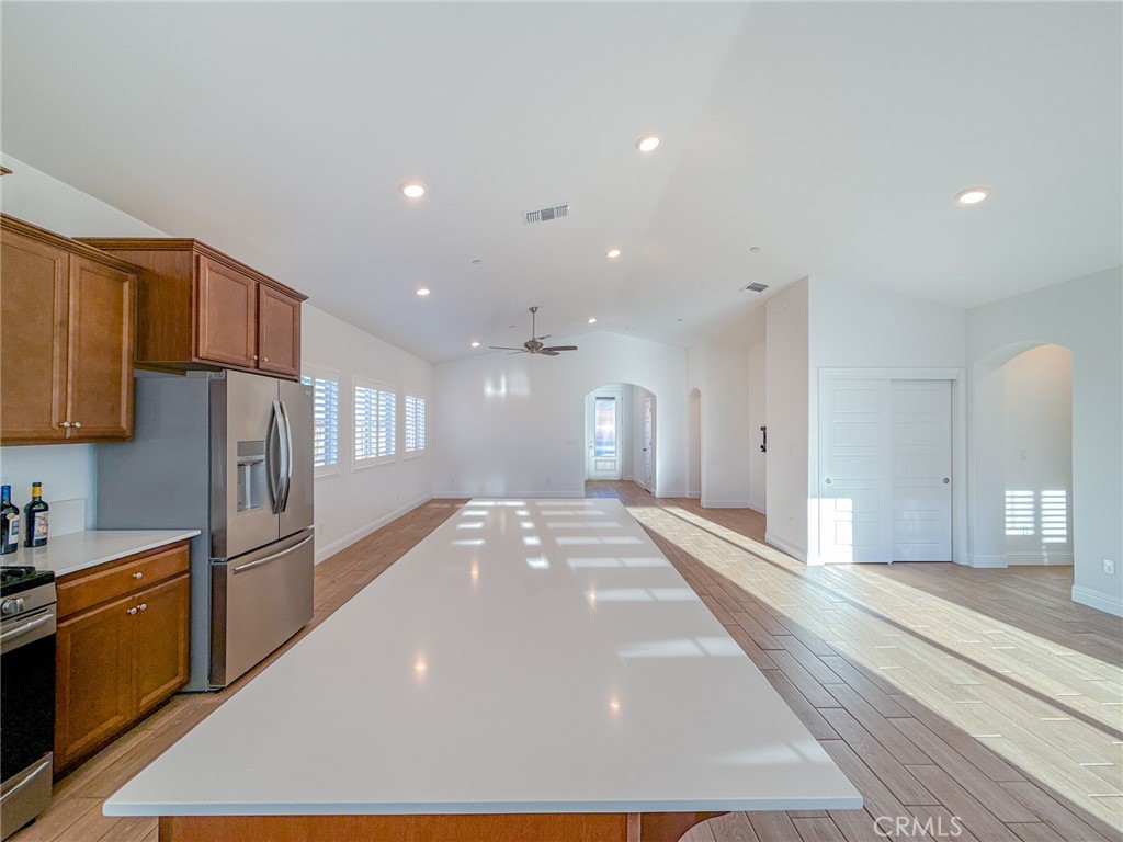 3317 WHISPERING BRK LANE, Shafter, CA 93263