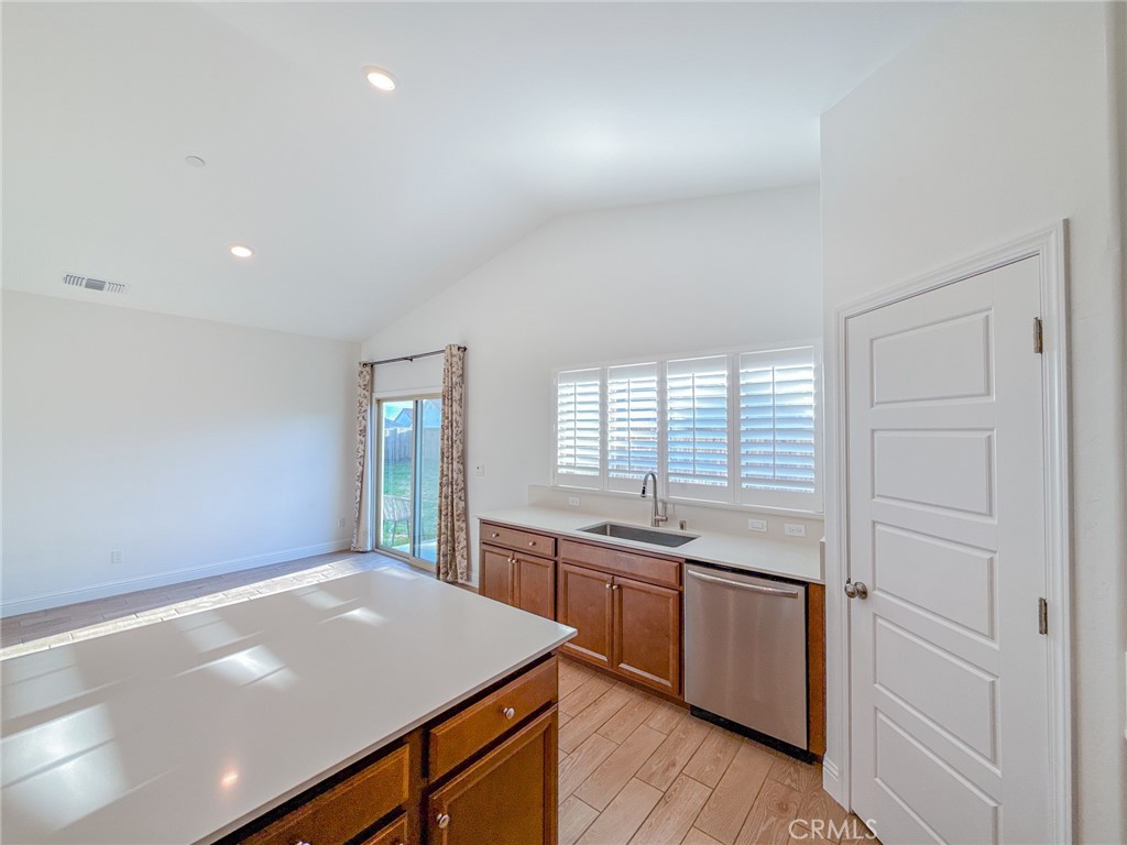 3317 WHISPERING BRK LANE, Shafter, CA 93263