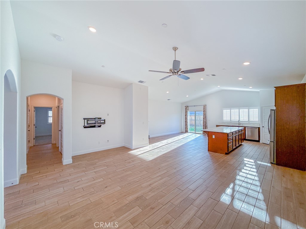 3317 WHISPERING BRK LANE, Shafter, CA 93263