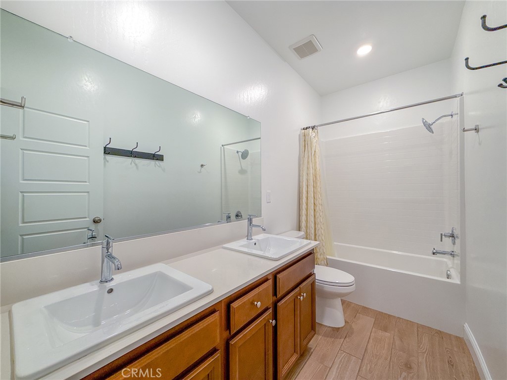 3317 WHISPERING BRK LANE, Shafter, CA 93263