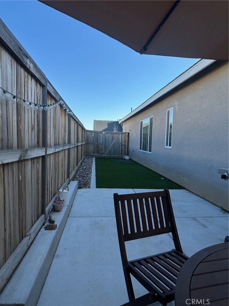 9610 Greenwood Glen, Shafter, CA 93263