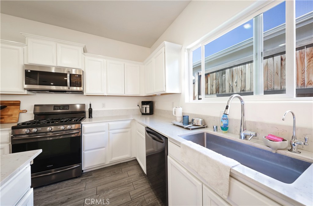 9612 Cobble Creek Dr, Shafter, CA 93263