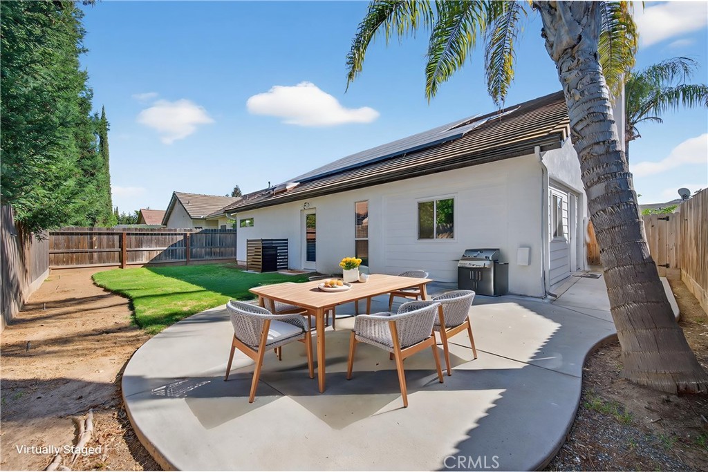 10291 N Whitney, Fresno, CA 93730