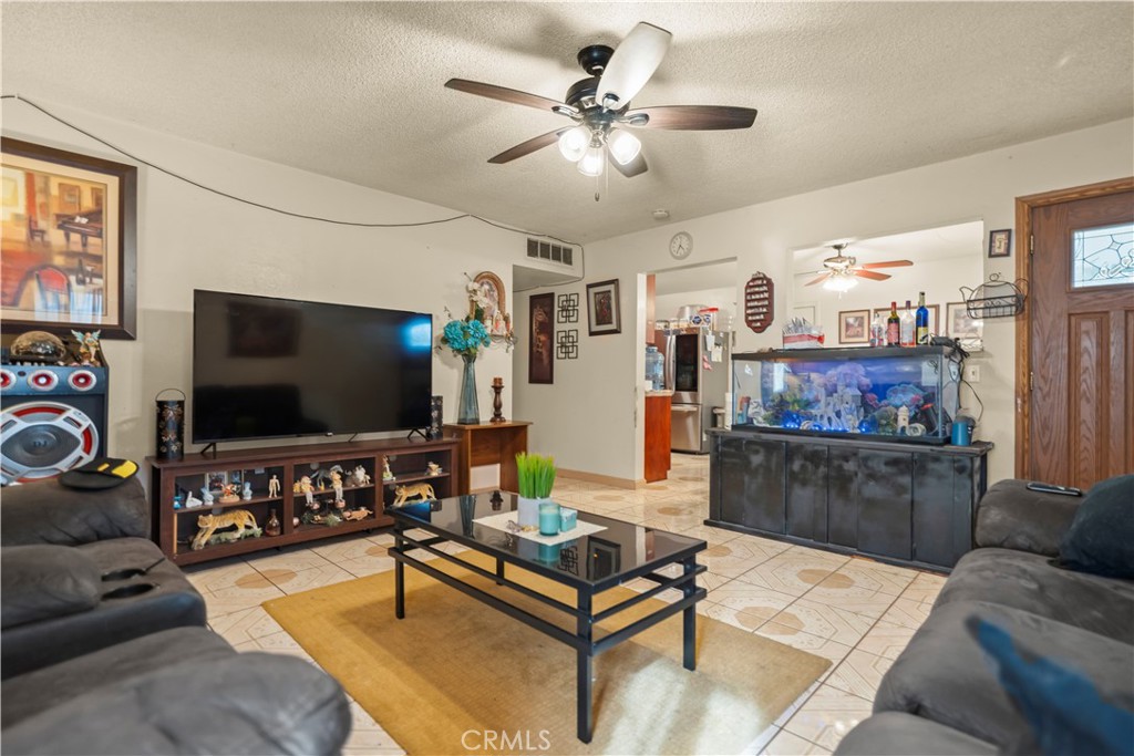 232 Rodriguez Ave, Shafter, CA 93263