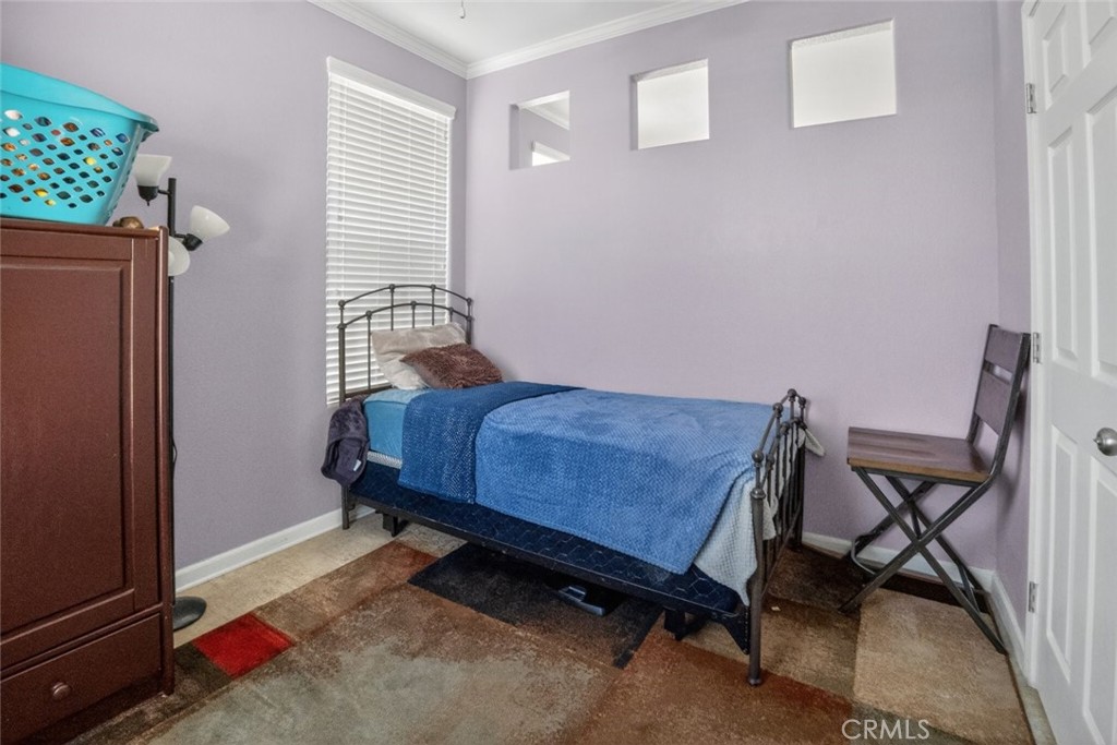 978 San Carlos Ave, Madera, CA 93637