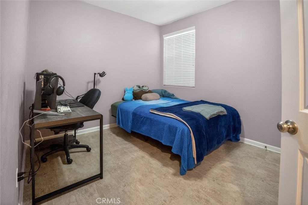 978 San Carlos Ave, Madera, CA 93637