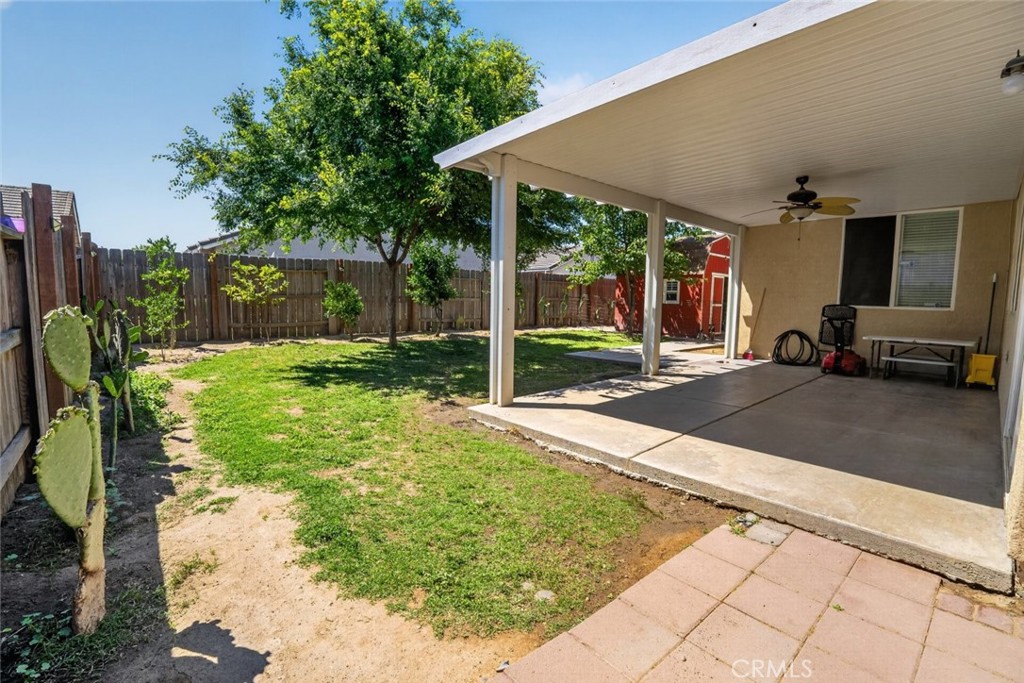 978 San Carlos Ave, Madera, CA 93637