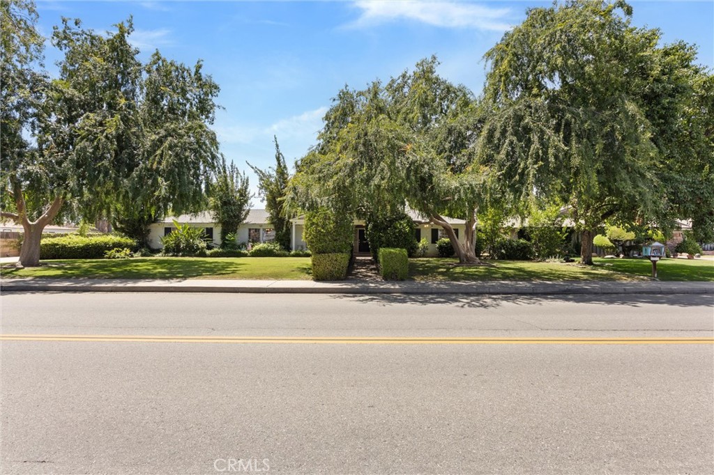 719 Mannel, Shafter, CA 93263