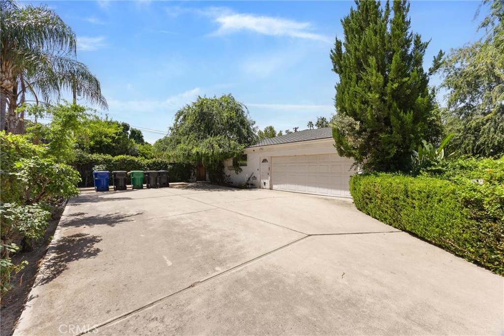 719 Mannel, Shafter, CA 93263