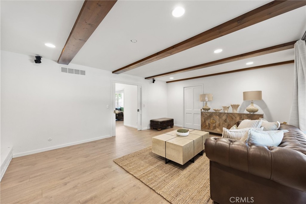 719 Mannel, Shafter, CA 93263